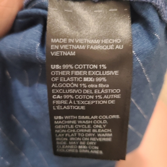 White House Black Market Denim Chambray Look Silver Pinstripe Top - Picture 3 of 4